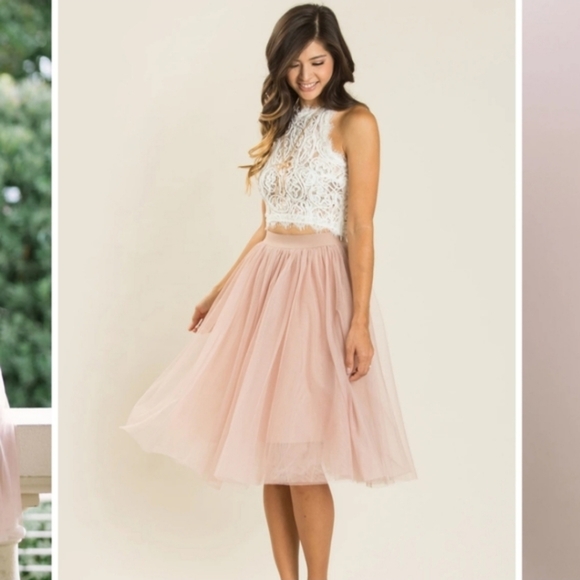 Esley Tulle Skirt Size Medium Pink  Elastic Waist NWT - Picture 2 of 8